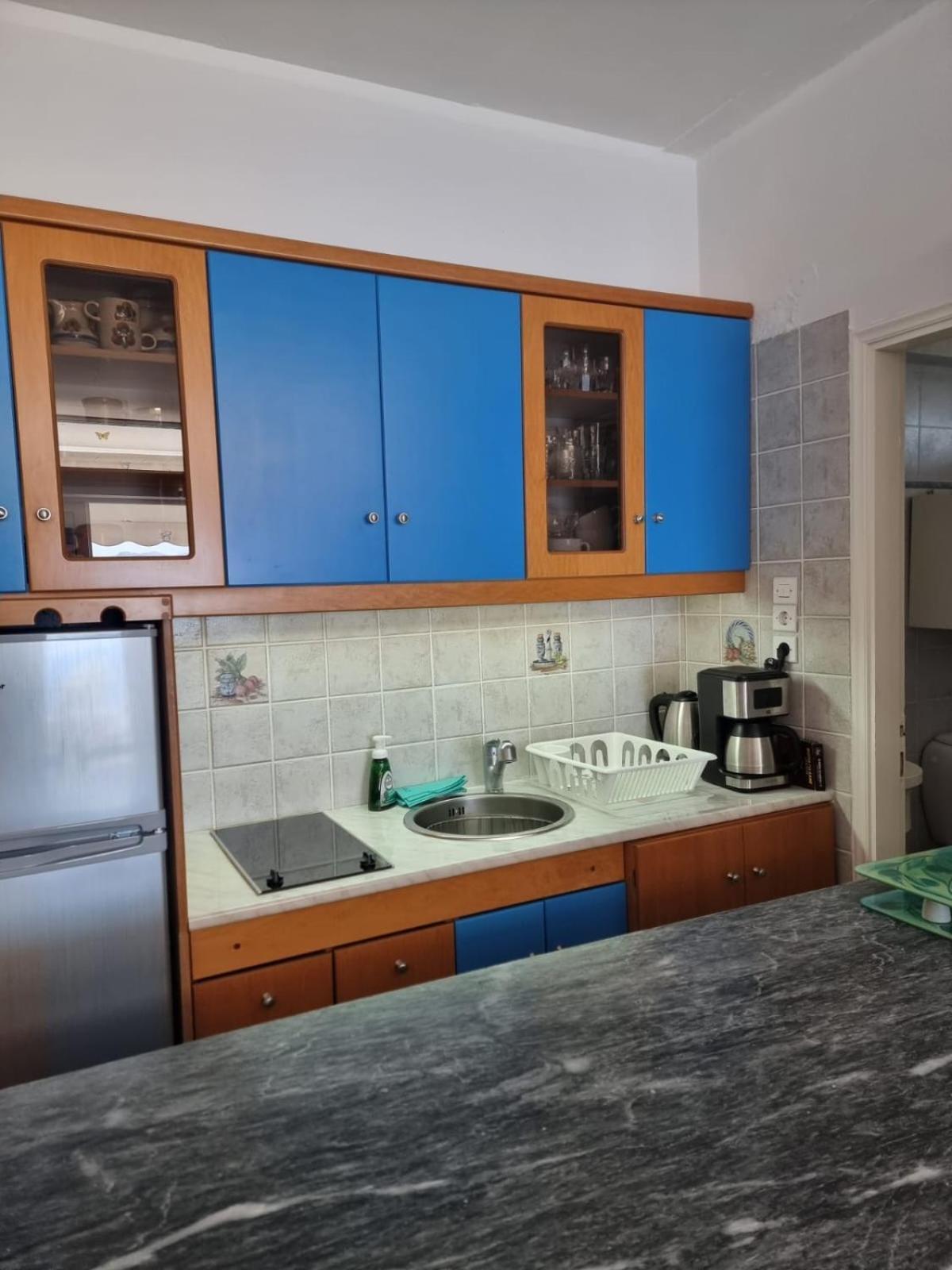 Atlas Apartment With Private Beach And Seaview Blue 루트라키 외부 사진