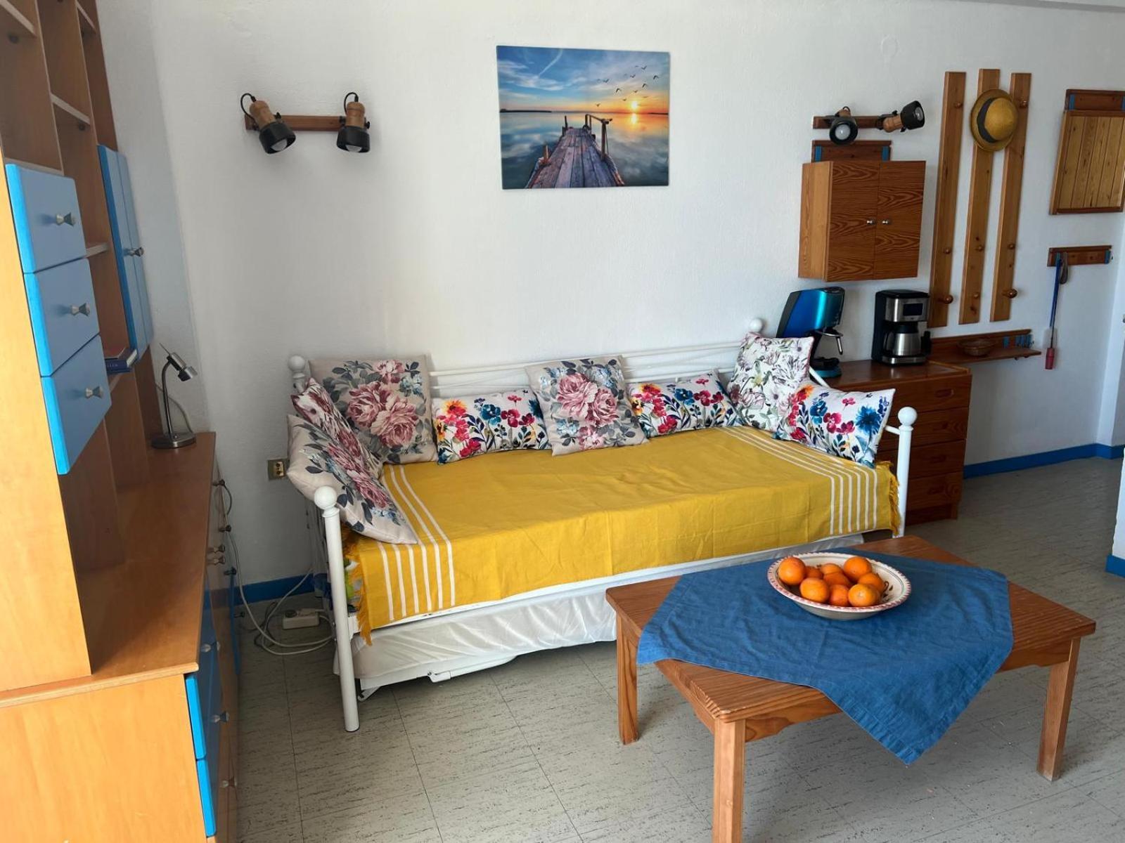 Atlas Apartment With Private Beach And Seaview Blue 루트라키 외부 사진